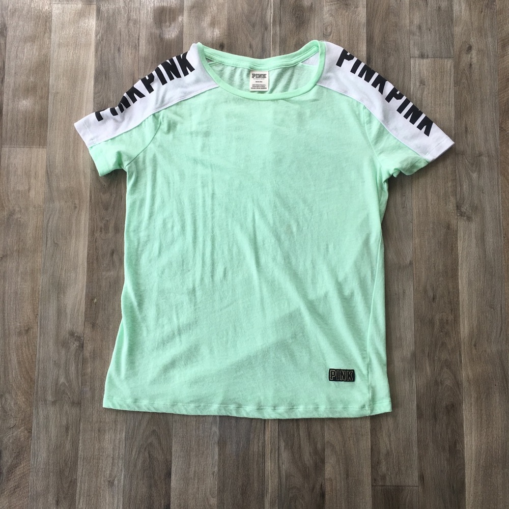 Vs pink T-shirt